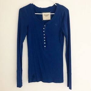 Sold. Abercrombie Henley Long Sleeve 🌷
